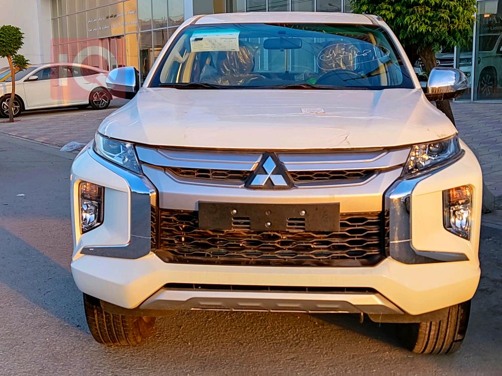 میتسوبیشی L200